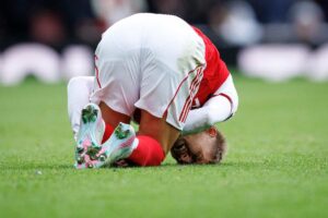 calciatore infortunato