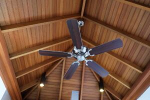 ventilatore soffitto di legno