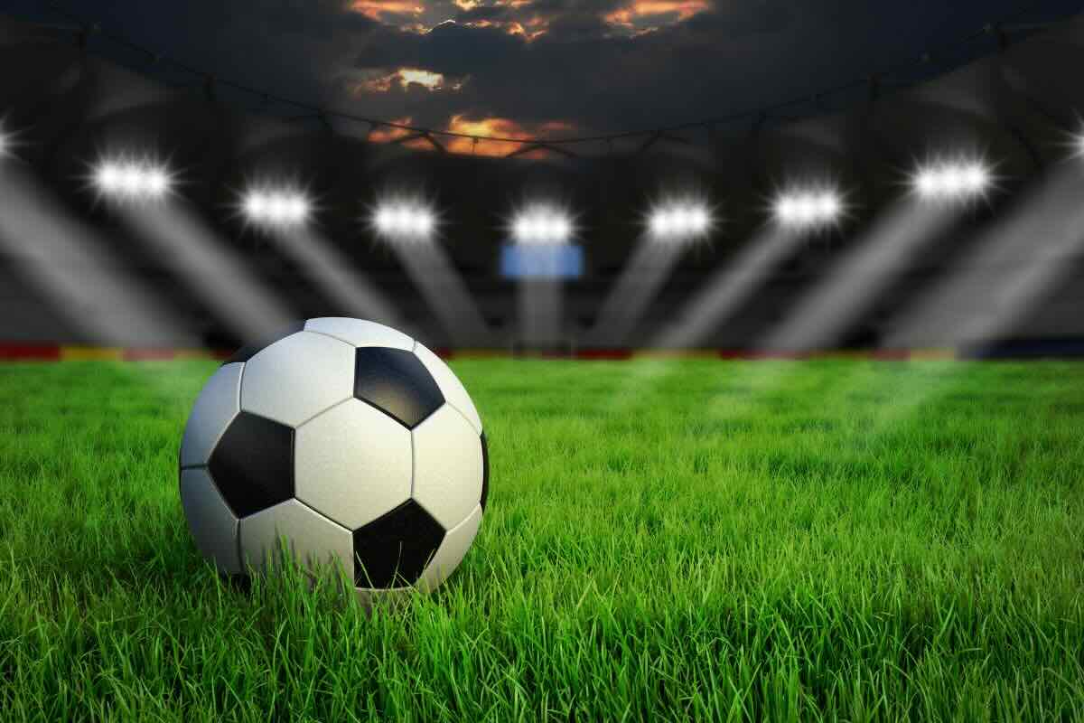 Pallone nel campo stadio