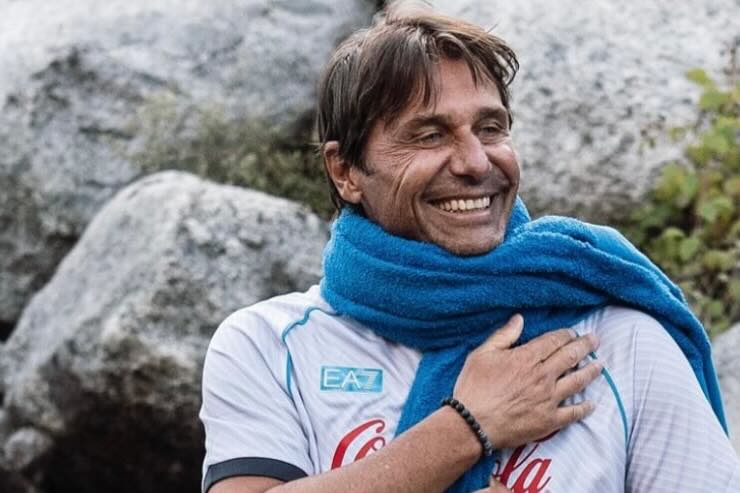 Antonio conte sorridente